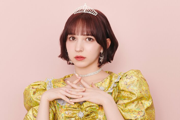 【写真5枚】「リアル天使だったか…」FRUITS ZIPPER早瀬ノエル “ある動物”を手懐ける幼少期の写真を見る