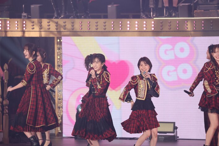 優子ちゃーん！」「あっちゃーん！」前田敦子＆大島優子が『言い訳