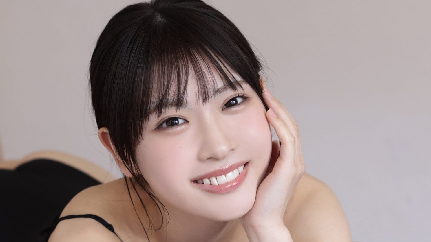 NMB48芳賀礼 ランジェリーカットで瑞々しくも美しいプロポーション披露