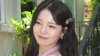 NiziU・AYAKA&MAYA おしゃれディナーで見つめ合う“まるでカップル”なデート写真披露！肩寄せ合った仲良し2ショットに「眩しすぎ」