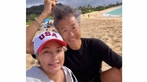 梅宮アンナ“ハワイで幸せハグ”ショット「自分の選択を信じた激動の2年間」乳がん判明から2年、“出会って10日婚”から1周年 夫婦で亡き父との思い出の地へ