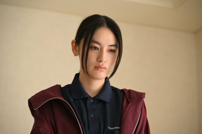 八木莉可子が語る現場裏話！「草彅（剛）さんが古着を持ってきて、かっこいいポイントを教えてくださいました」『終幕のロンド』