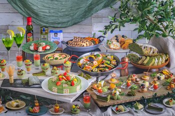 ANAクラウンプラザホテル千歳　日本の「抹茶」×スペインの「タパス」を小皿で自由に楽しむ　スイーツ＆ランチブッフェ「抹茶とタパス」　9月15日より開催
