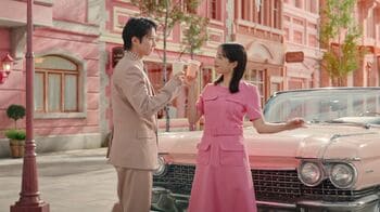 山下智久＆広瀬すず初共演 『バービー』のような世界観のマックCM「ごろっともも」果肉のスムージー・フラッペPR