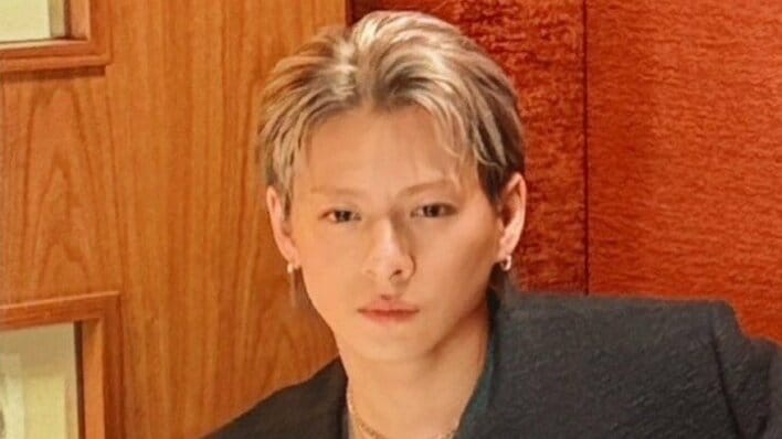 平野紫耀 ベッドでごろん姿披露！"デート感すごい”至近距離で見つめる色気たっぷりな彼氏感満載ショットにファンもん絶「セクシーすぎる」「ドキドキが止まらない♡」