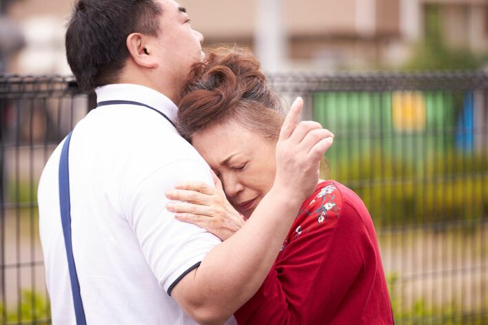 ＜試写室＞自分を見守ってくれる人がいることが、すでに奇跡かも。肝っ玉母さんと自閉症の息子の物語「梅切らぬバカ」