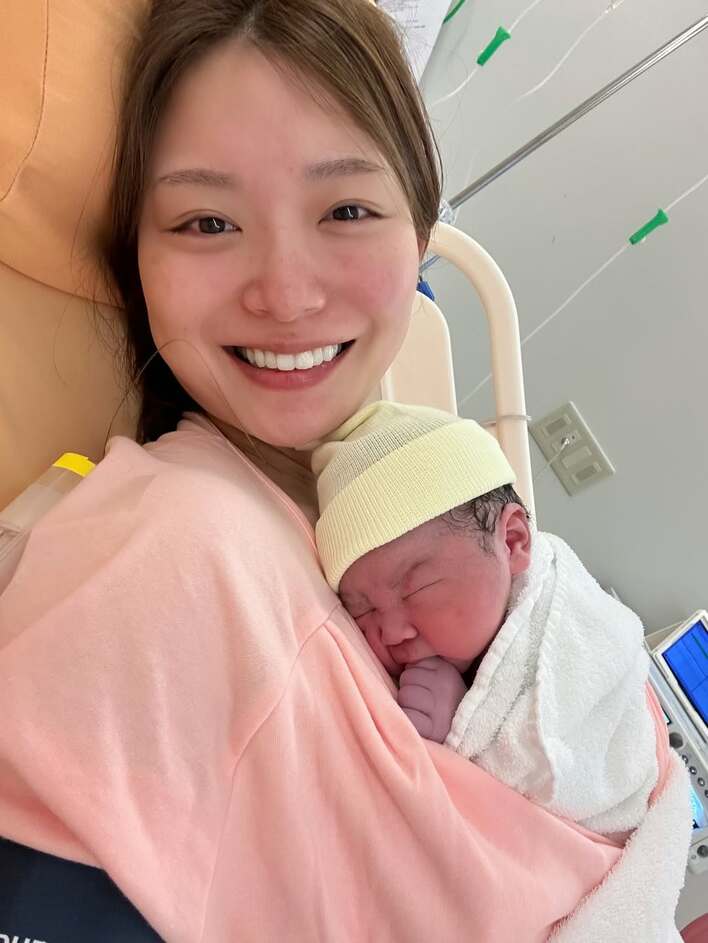 第2子出産の蜂谷晏海 長男“ベビバーグ”が弟に興味津々！そっと手を