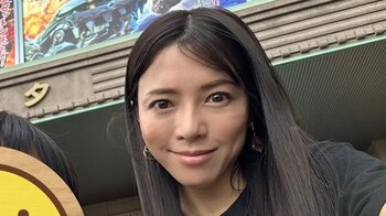 「ようやく念願叶って」釈由美子 9歳息子とのツーショットを披露！VSゴジラで髪なびかせた躍動感ある姿「最高すぎました」