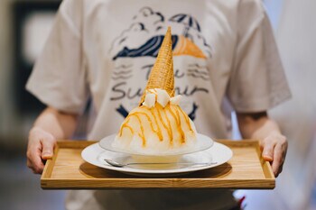 日本一の20世紀梨生産地"鳥取県"にあるかき氷専門店「さんかく氷」から旬の20世紀梨を使った「塩キャラメル梨氷」が新発売！