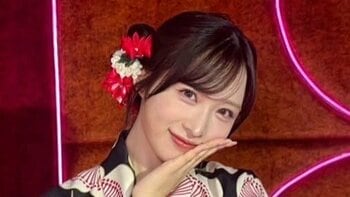 AKB48小栗有以 浴衣姿にファン歓喜！「ただただ美しいぃぃ～」「似合いすぎててOMG」大きな花柄にピンクの帯を締めた華やかショット