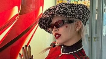 「ここ歩くなんて」ちゃんみな ド派手コーデで映画館を颯爽と歩く姿を公開！『プラダを着た悪魔2』楽しむオフショットに「オーラがすごい」と絶賛の嵐