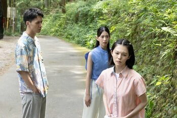 森園（志田彩良）が信者に！？二階堂（森川葵）＆乾（藤井流星）らが新興宗教の闇に迫る＜『スティンガース』第5話完全版＞