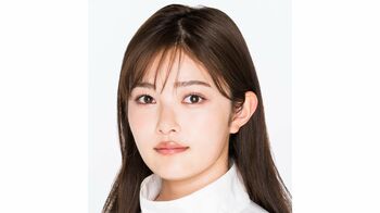 「本当にジブリの世界！」井上咲楽 実家で薪ストーブを使う姿に「ステキな実家の写真集を出して欲しいです！」と反響