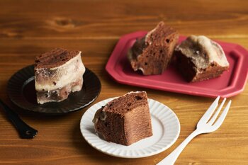 【専門店の味わいをコンビニで】横浜発VANILLABEANSのオリジナルチョコレートバウムクーヘン「カカオバウム」を一部のナチュラルローソンにて12月2日（火）販売開始。