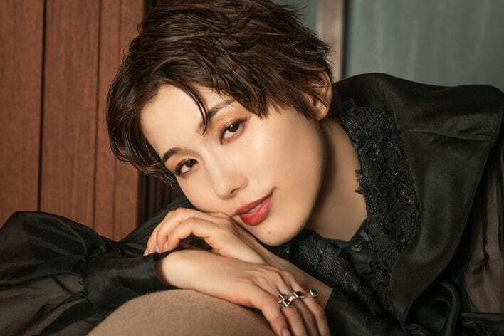 元宝塚・彩風咲奈 シソンヌ・じろうを「役者として尊敬。作品、世界観、すべてが好き！」お笑いに挑戦は？「私には難しそう」