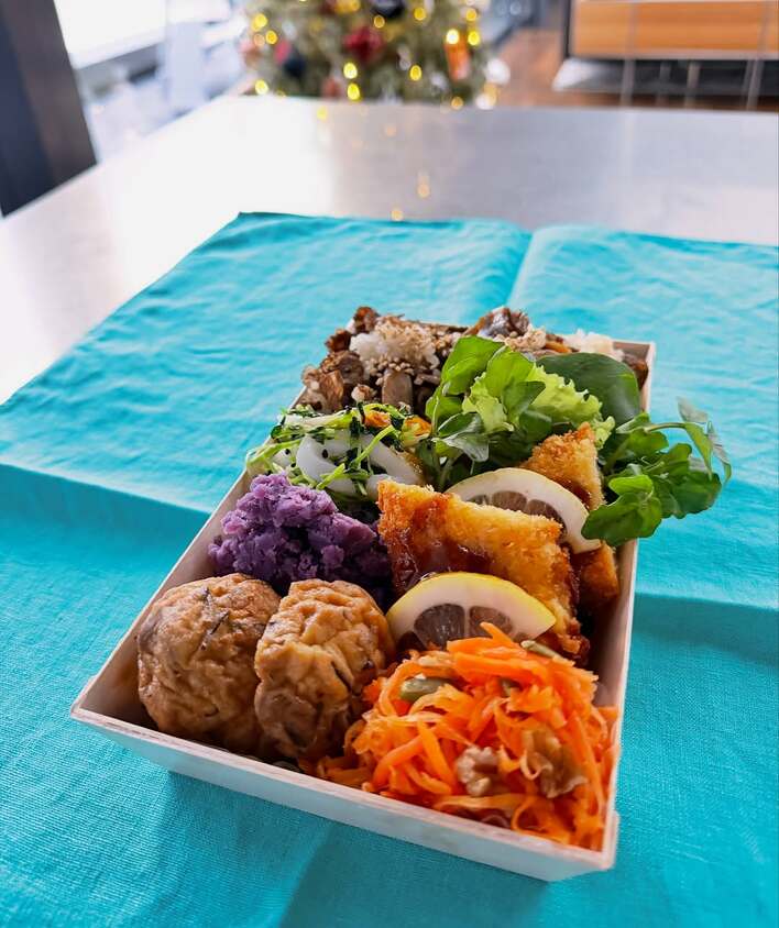 カフェで売れそう」滝沢眞規子 豪華手作り弁当公開！夫への愛情