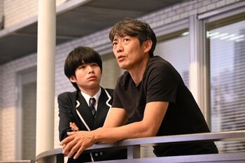 【場面写真追加】“鬼塚（反町隆史）はずし”をする生徒たち！そんななか鬼塚は歩夢（川口和空）の恋を後押しするためある作戦を提案する『GTO』第3話予告