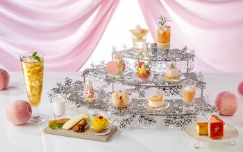 【ヒルトン東京お台場】みずみずしい桃を多彩に味わう、夏限定「ピーチ アフタヌーンティー」　桃スイーツ9種に、スコーン＆サンドイッチのテーブルサービスも