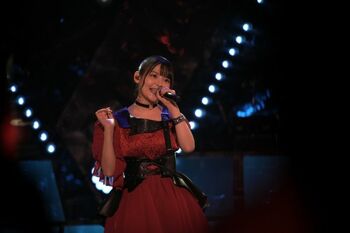 Aqours、上坂すみれ、ウマ娘らの人気曲で会場熱狂【「オダイバ!!超次元音楽祭」1日目レポート】