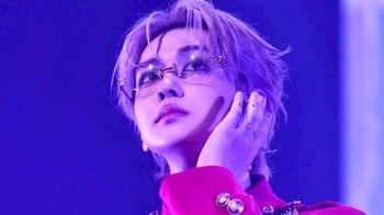 吉野北人 タトゥーシールの上裸姿を披露！キラキラと輝く“王子様”スタイルに「ぐあぁぁぁぁあぁイケイケすぎ」「美の暴力‬‬」ファン歓喜