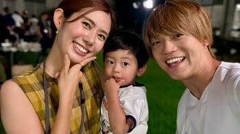 “ストレート命”の山﨑アナが、金髪ベリーショートに変えたワケ――ママになって手放せたこと、続けていること。【がんばりすぎない子育て】