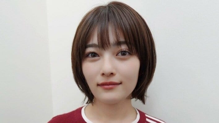 井上咲楽 自宅でお手製ジュース作りを披露！葉っぱを黙々と…丁寧に作る姿に「仕込み職人」「見習いたい」
