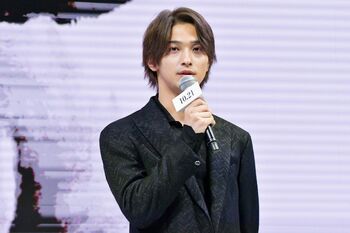 横浜流星 コンビニ袋に台本を入れ現場へ「バッグないの？」と心配される