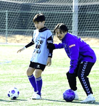 ガンバ大阪OBの阿部 浩之さんが特別ゲストとして登場！「ドコモ未来フィールド」で “プロサッカーのセカイ”にふれる