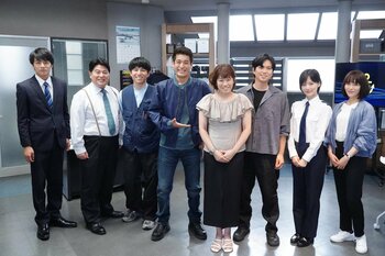 原作者・吉川英梨が撮影現場を訪問！キャストと対面し「映像になることで、原作もよりリアルに感じられるのではないか」『新東京水上警察』