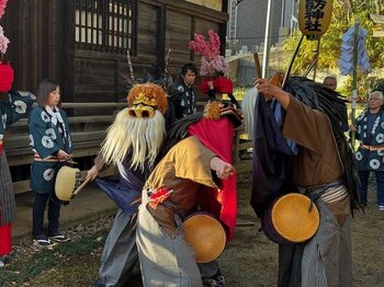 350年の歴史！受け継がれる生きた伝統区無形民俗文化財「赤塚諏訪神社獅子舞」の奉納