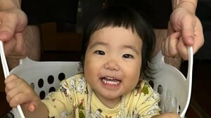 「パパより精神年齢高い」1歳女の子の“神対応”が話題！いたずら好きなパパへの上品すぎるリアクションに「心の余裕が違う」「プリンセスすぎ」【激かわキッズ奇跡の瞬間】