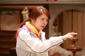 飯島直子が演じる水谷典子の“これまで”をプレイバック！ファンキーな夫・広行（浅野和之）との紆余曲折　月9ドラマ『続・続・最後から二番目の恋』