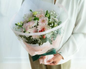 国土の3分の1が水没被害に パキスタンの子ども支援のチャリティブーケが完成