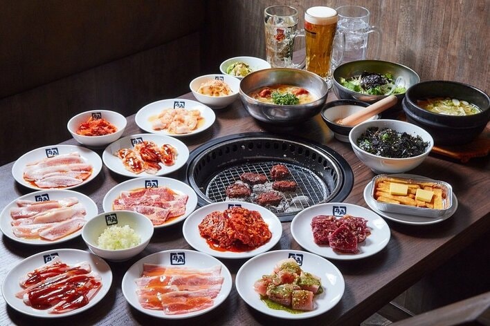 牛角1月29日から年に一度の「肉の日祭り」開催へ！生ビール209円＆カルビ319円 20品以上が何皿・何杯頼んでも特別価格に