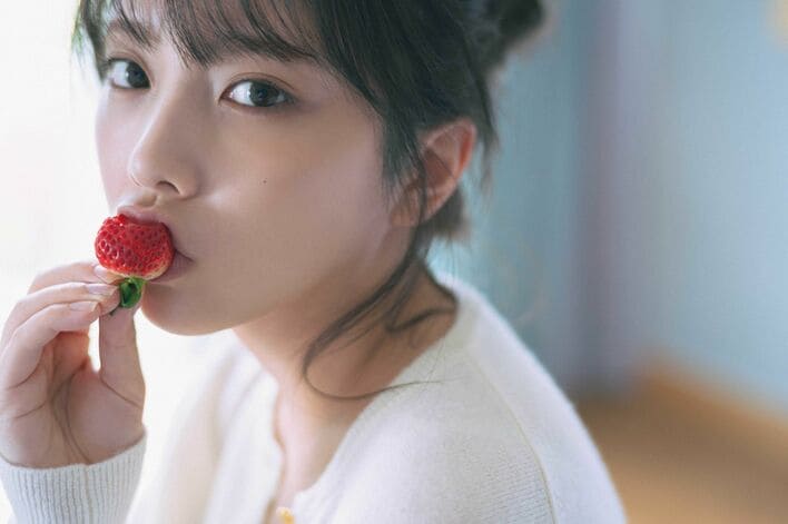 卒業発表の乃木坂46・与田祐希 初センター曲衣装で涙「美しい 卒業発表の乃木坂46・与田祐希 初センター曲衣装で涙「美しい