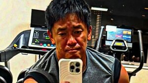 武井壮(53) “絞れ方やばい”ふくらはぎの筋肉を披露！鍛え上げられたゴツゴツな肉体美に「ワイルドや〜」「かっこよ！」