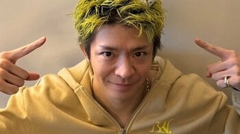 岸優太 平野紫耀＆神宮寺勇太らとお揃いのジャージで仲良し3ショットを披露！「巣になってる」頭にシマエナガ乗せお茶目ショットも