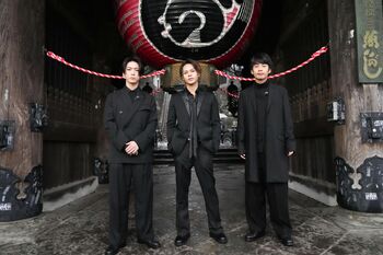 上田竜也「生まれ変わった気分ですね」KAT-TUNが成田山新勝寺で厄払い＆春の恒例行事！