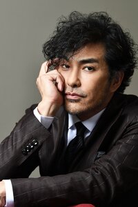 北村一輝が大物政治家役で出演！「現実社会と非現実社会の間を行ったり来たりしているような作品」『ブラックトリック～裁きを操る弁護人～』