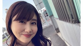 2児の母・安めぐみ 10歳長女との頬寄せツーショットを披露！「次女はあちらこちらダッシュ」家族で館山旅行を満喫