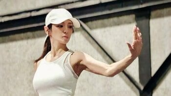 「ド派手は勿論」浜崎あゆみ “バッキバキ”の肉体美から伝わる本気に「女性として憧れる」「背中すげえ」a-nationの練習風景を披露！