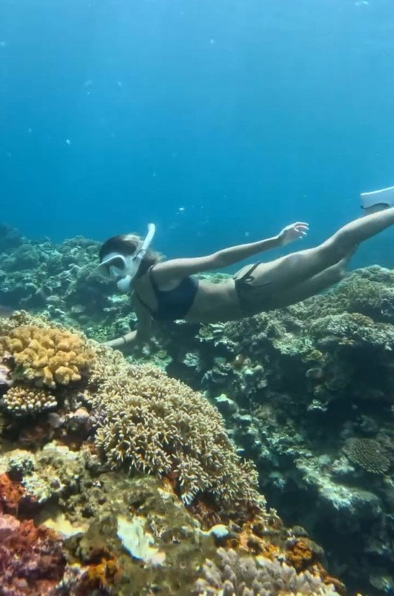 【画像13枚】「ほんとにマーメイドみたい！」みちょぱが石垣島でスキンダイビングを満喫している優雅な姿を見る