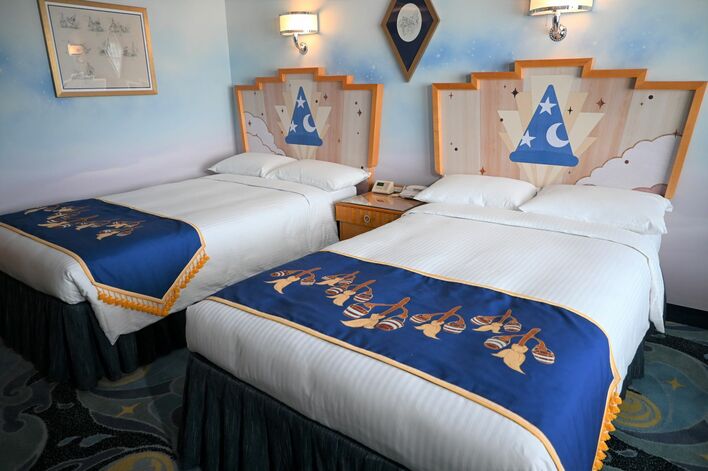 【画像36枚】ディズニーホテルに新たに誕生する「ミッキーマウスルーム(魔法使いの弟子)」を見る