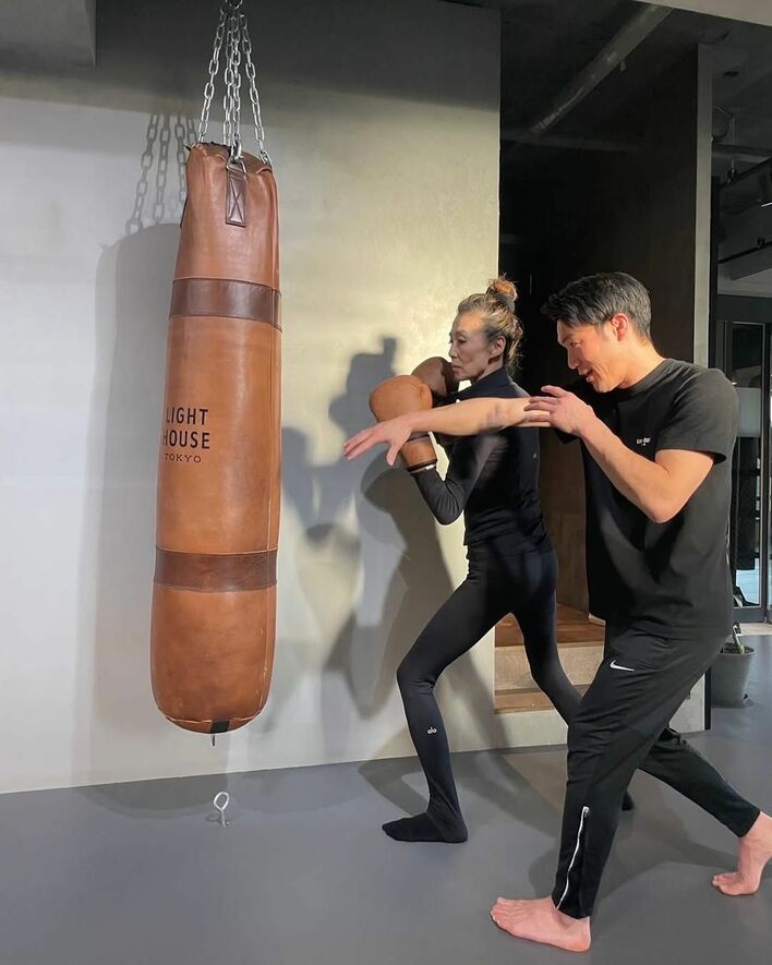 萬田久子(66) キックボクシング姿を披露！スタイルキープの秘訣