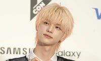TWS 個性光る大人モノトーンルックを披露！洗練されたたたずまいで爽やかスマイル【KCON JAPAN 2026 レッドカーペット】