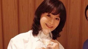 「額に入れたい」大地真央 宝塚元トップスター同士の再会ショット披露！優雅な“2人ディナー”に「最高伝説です！」「涙が出そう」と反響