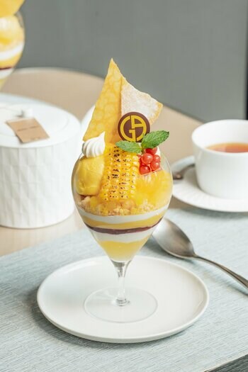 【アルマーニ / カフェ 表参道】夏の陽射しを感じる、とうもろこしの味わい - 7月限定「トウモロコシのパフェ」