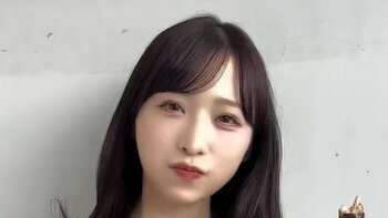 「もぐもぐゆいゆい」AKB48 小栗有以 ワンピース姿で夏満喫！幸せそうにチョコバナナ＆ジェラート食べる姿に「眼福すぎてずっと見てられる」