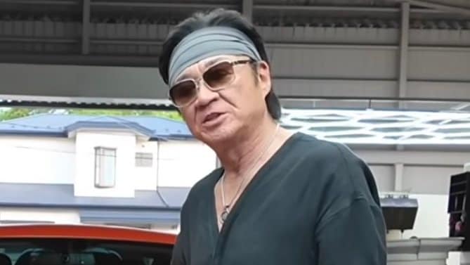 小沢仁志 ド派手に“激変”した愛車を披露！光沢感たっぷりな“ドジャー・ブルー”のボディーに「ワイルド・スピードに出てきそう」「イカしてますね」