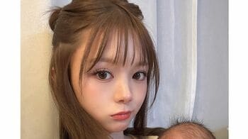 「天使が2人！？」ばんばんざい・ぎしの妻・桜井美悠 生まれたばかりの息子との自撮り写真公開！「綺麗でいようとする努力に尊敬」と反響も